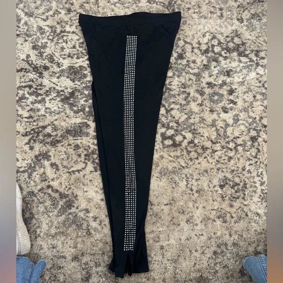 XLg leggings with rhinestones on outer legs - vertical smoke & pet free home - Picture 2 of 3